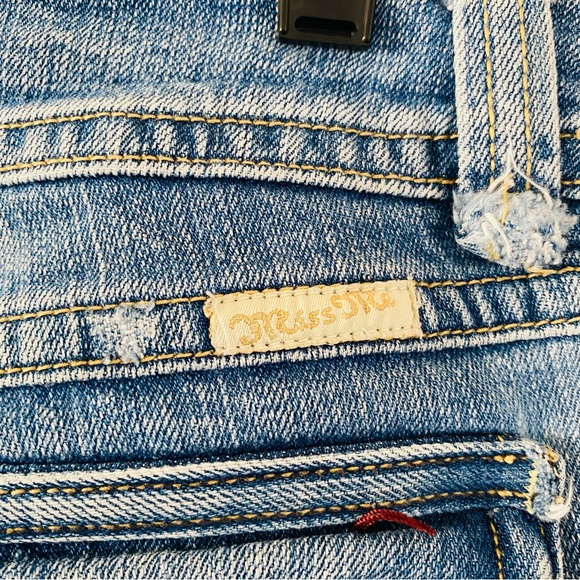 Miss Me Light Wash Cropped Denim Capri Jeans Size 28 - Picture 4 of 6